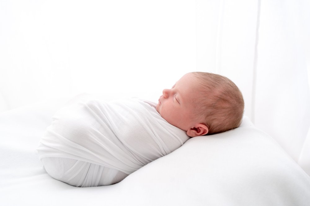 A newborn session from snuggle to snooze (36).jpg