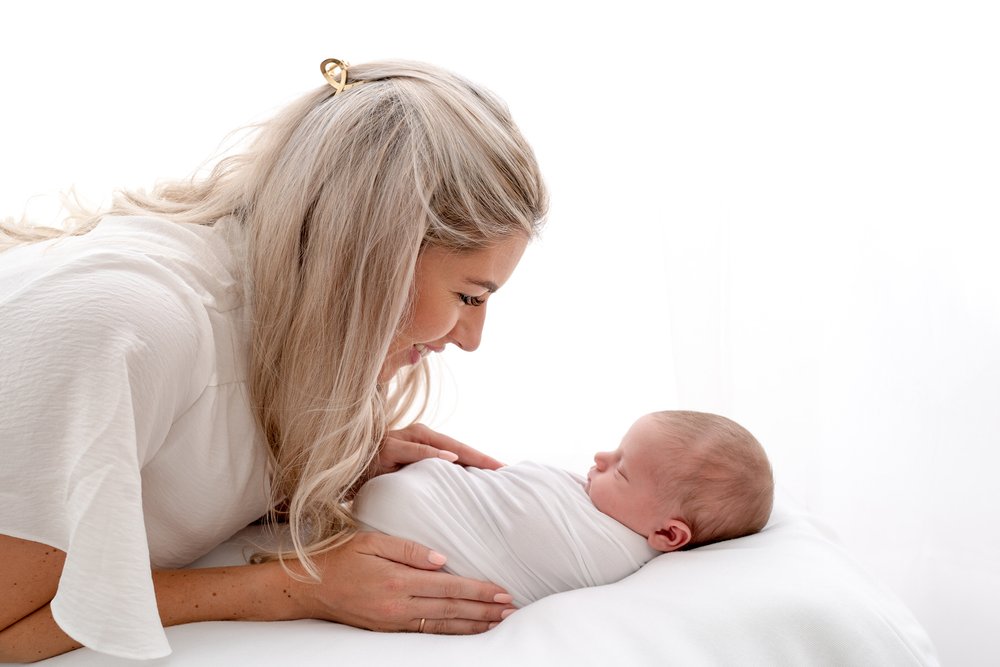 A newborn session from snuggle to snooze (41).jpg