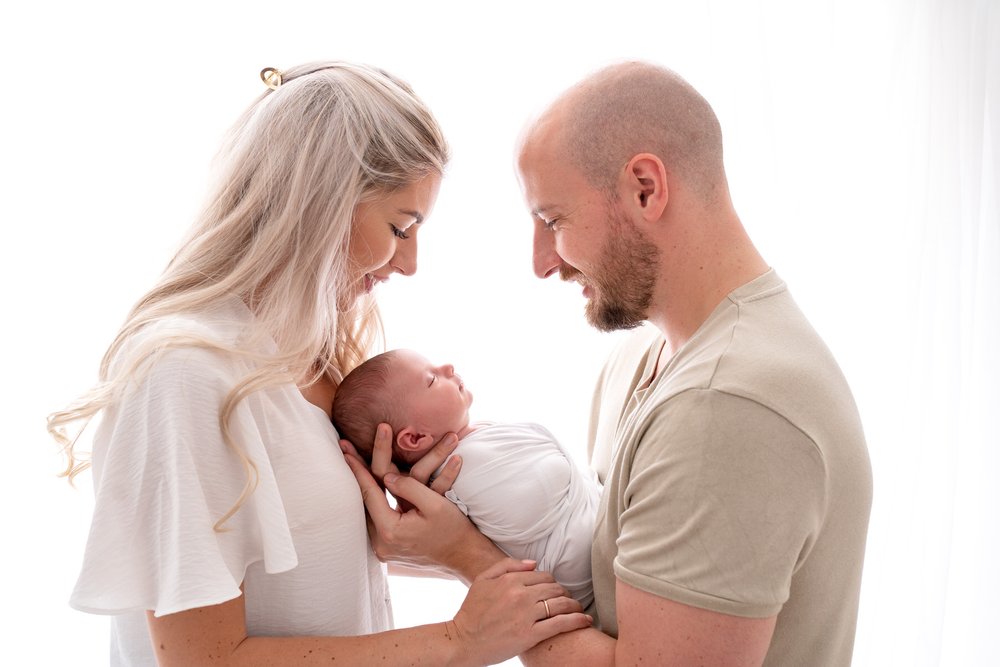 A newborn session from snuggle to snooze (51).jpg