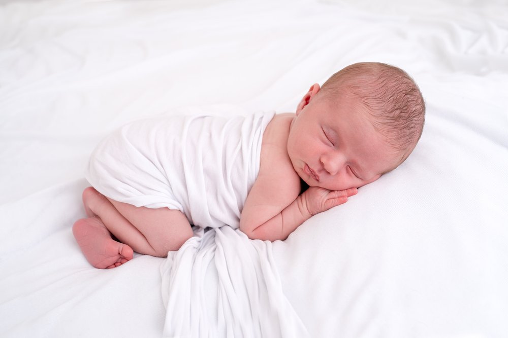 A newborn session from snuggle to snooze (106).jpg