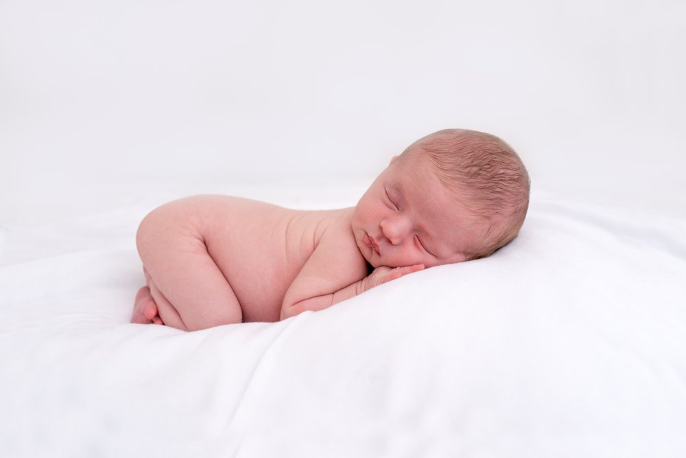 A newborn session from snuggle to snooze (110).jpg