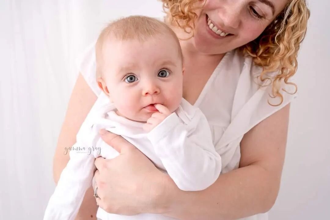 'Hmmm...I wonder when this crazy lady will stop pointing her camera at me?!' 

This thought is generally shared by my own kids too.

#ThisIsMotherhood #mumandmeminisessions #mumlife #dundeefamilyphotoshoot #familyphotoshootdundee #familyphotography #