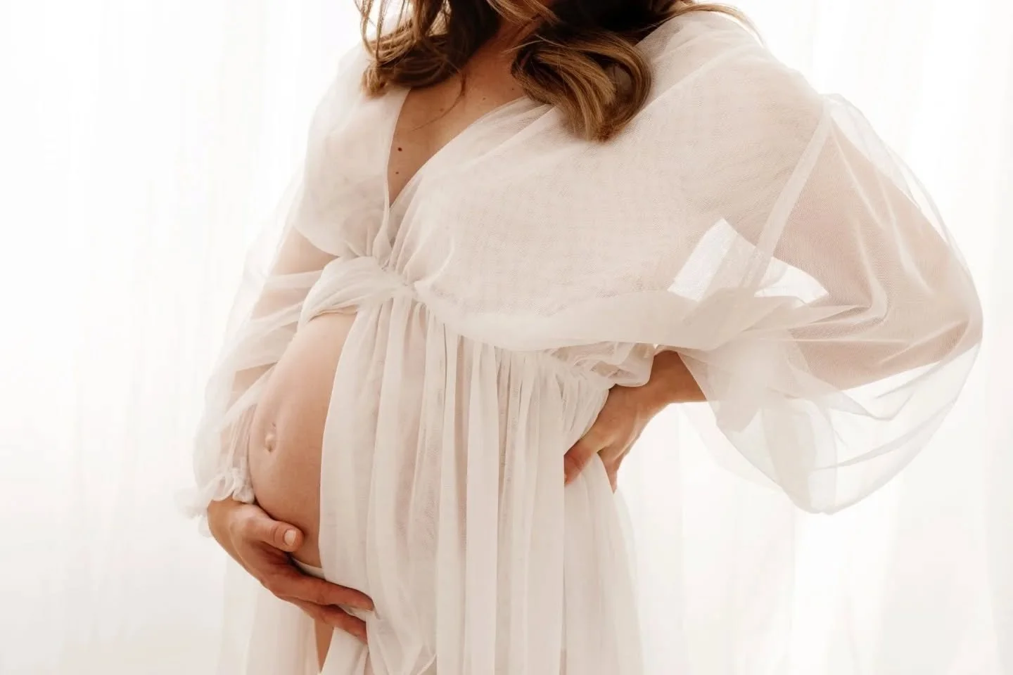 Please please capture your baby bump. 🤍🤍

Doesn't matter if you do it on a phone, you don't have to be dressed up, you don't have to have your make up on and you don't need to be feeling your best....

But take the photo. 

It's such a fleeting tim