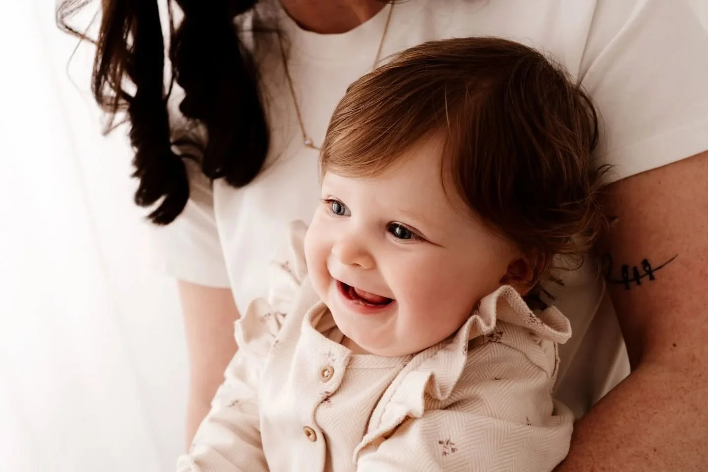 When you're only one you totally have it sussed how to tease the dog with a biscuit and then pull it away giggling. 🤣🤣

She was an absolute beaut and a proper wee character. 

It's so nice seeing who the babies that I photograph when they are newbo