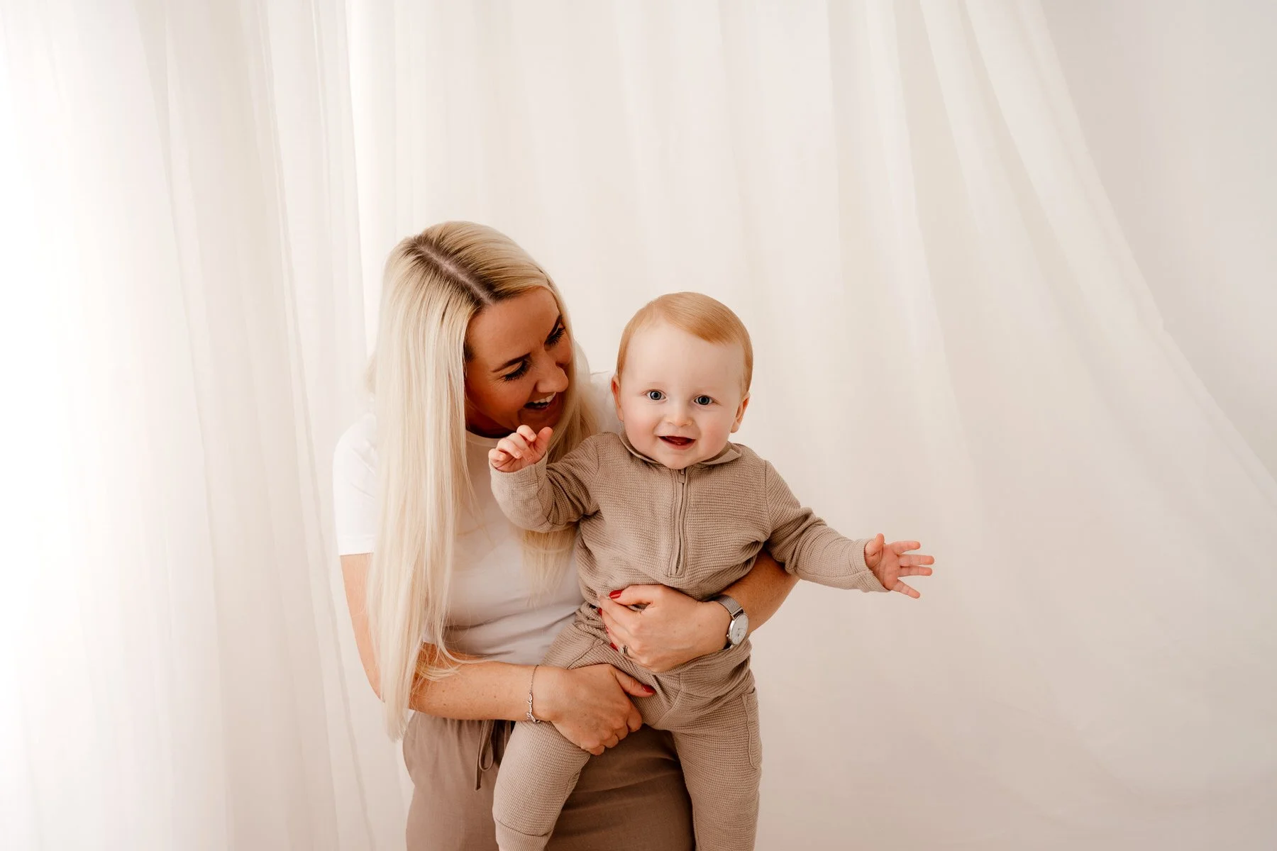 This Is Motherhood mini photography session (9).jpg