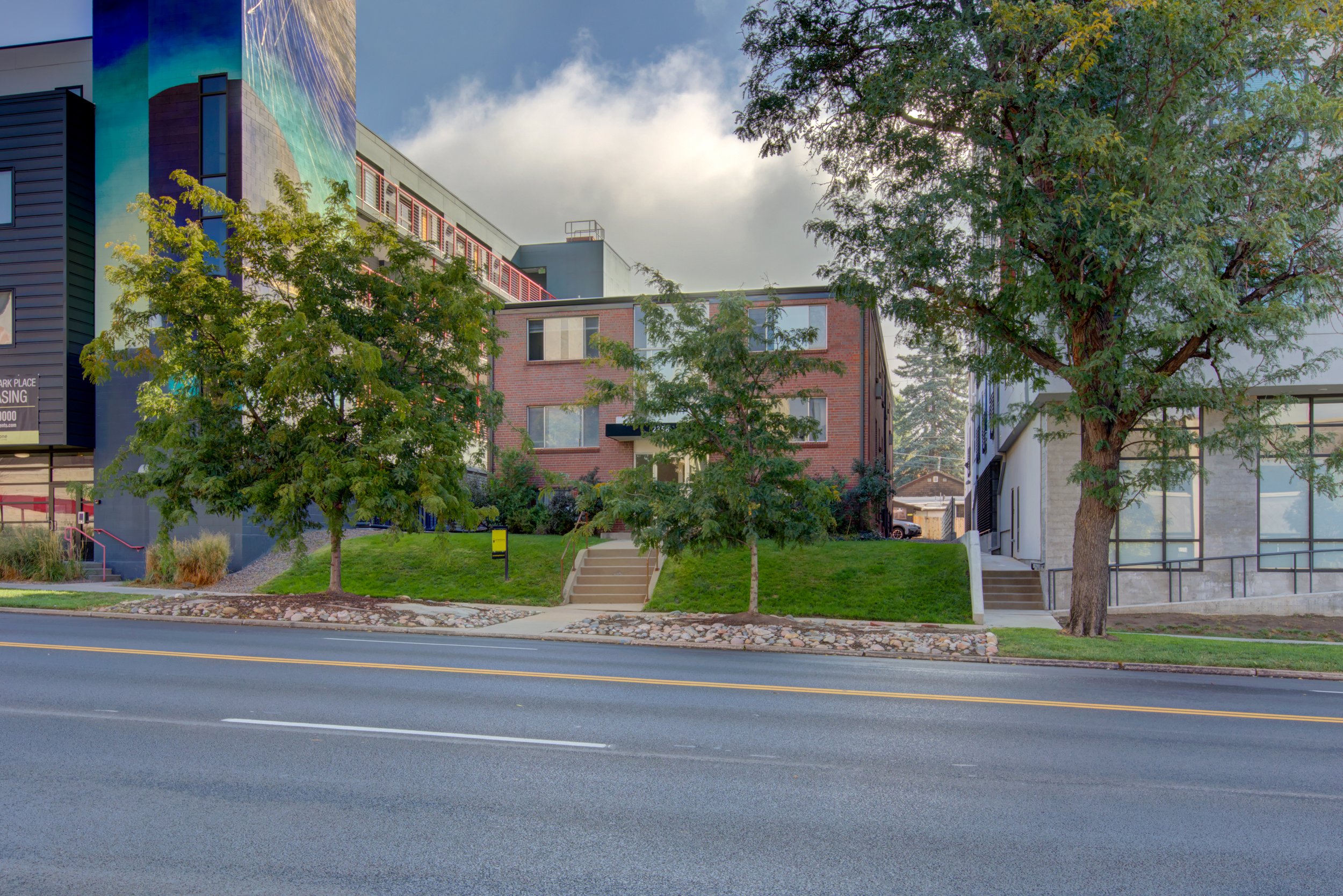 2358SUniversityBLVD_Exterior_0006.jpg