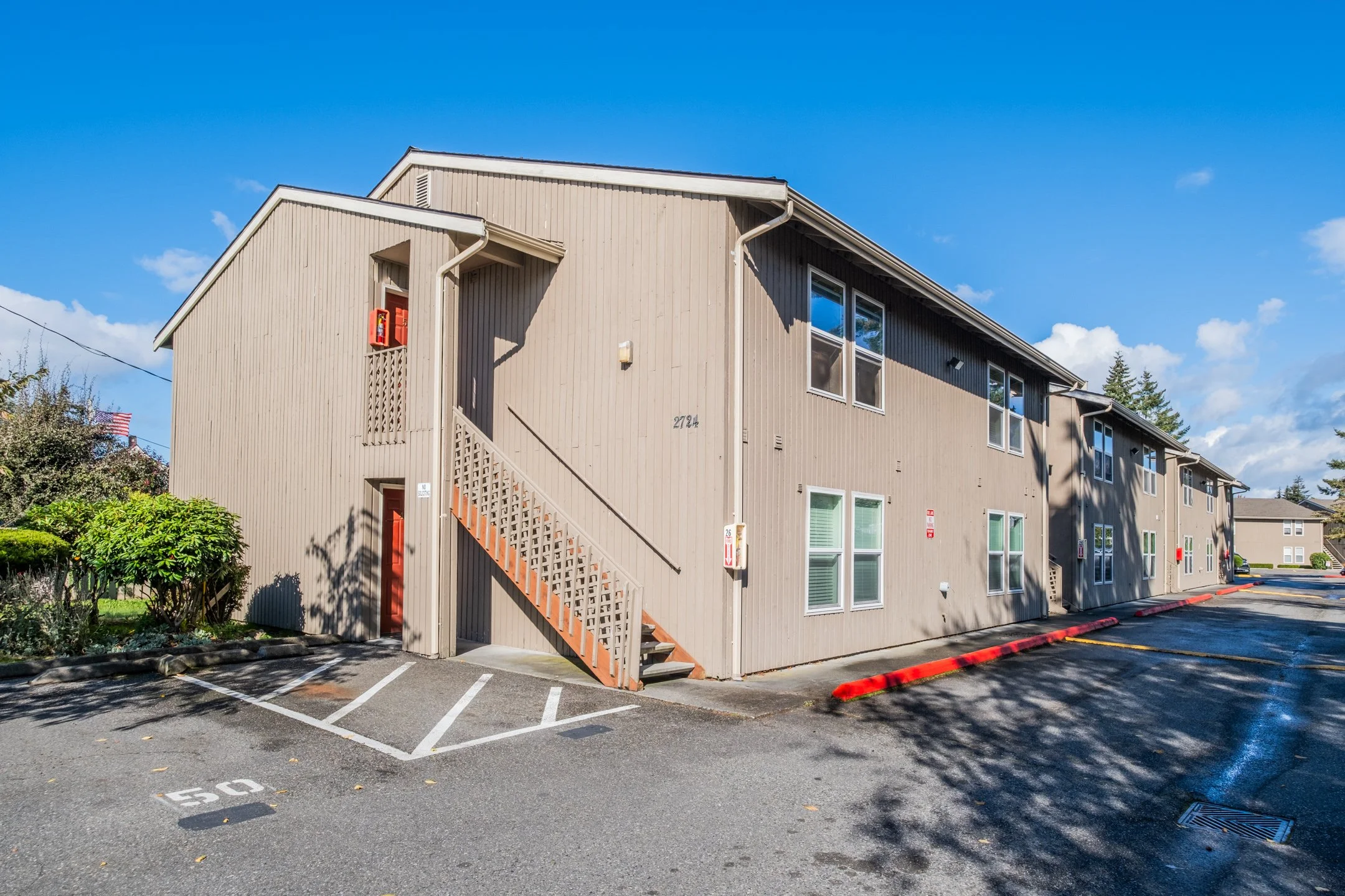W_Maplewood_Ave_2728-39 (1).jpg