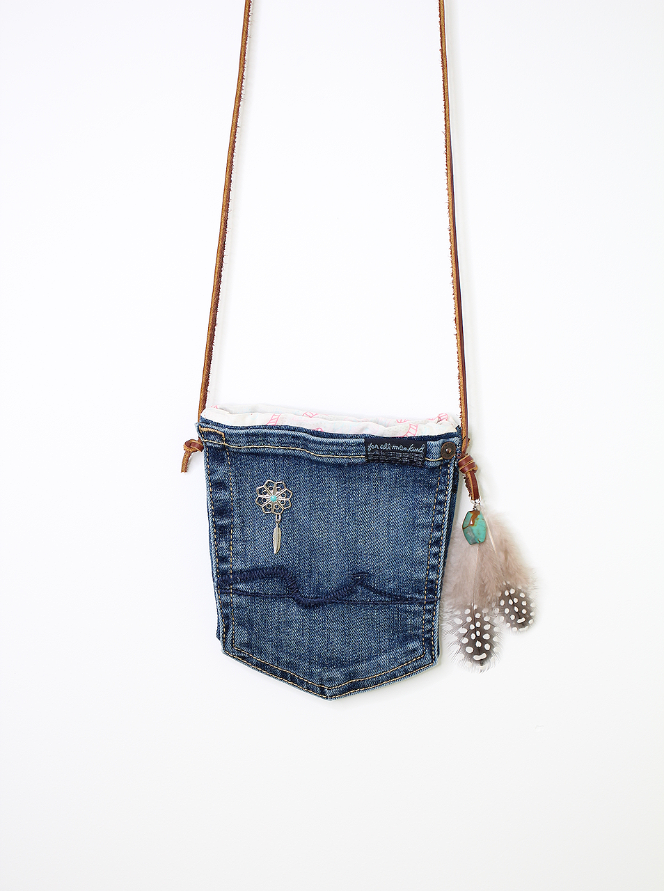 pocket-bag-dreamcatcher-pin3.png