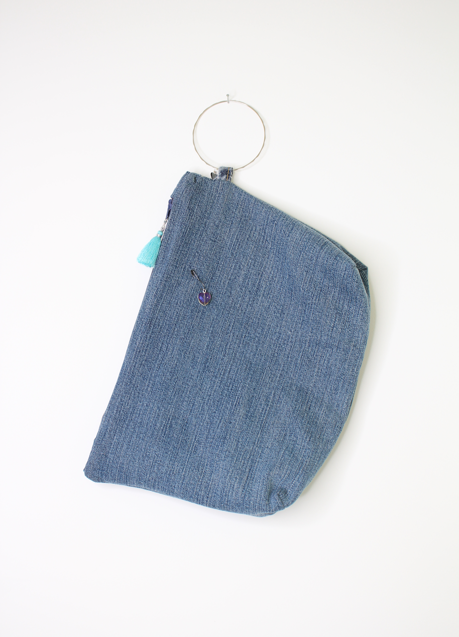 recycled-denim-wristlet-velvet-heart5.png