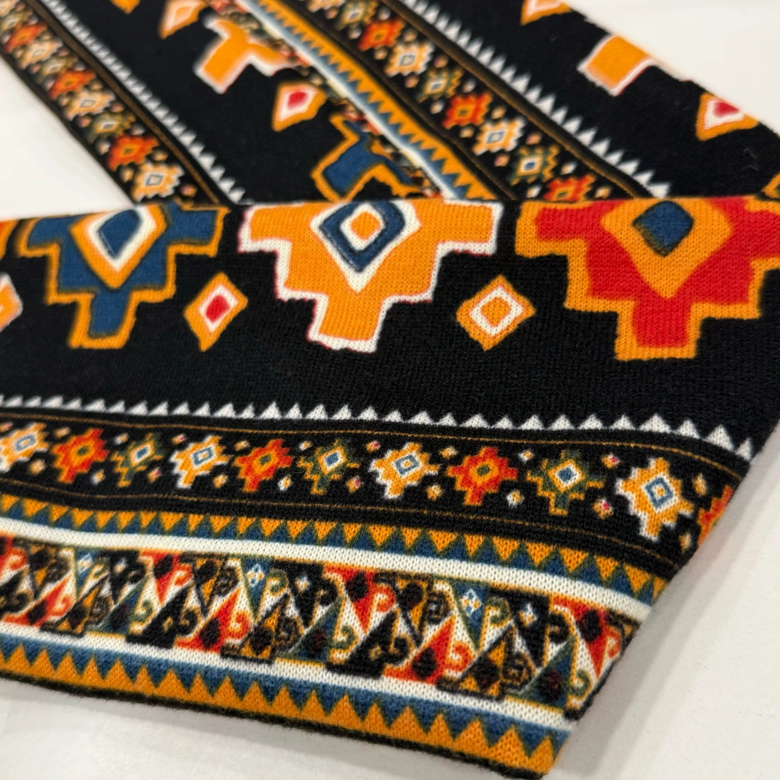 A western pattern black and orange turban