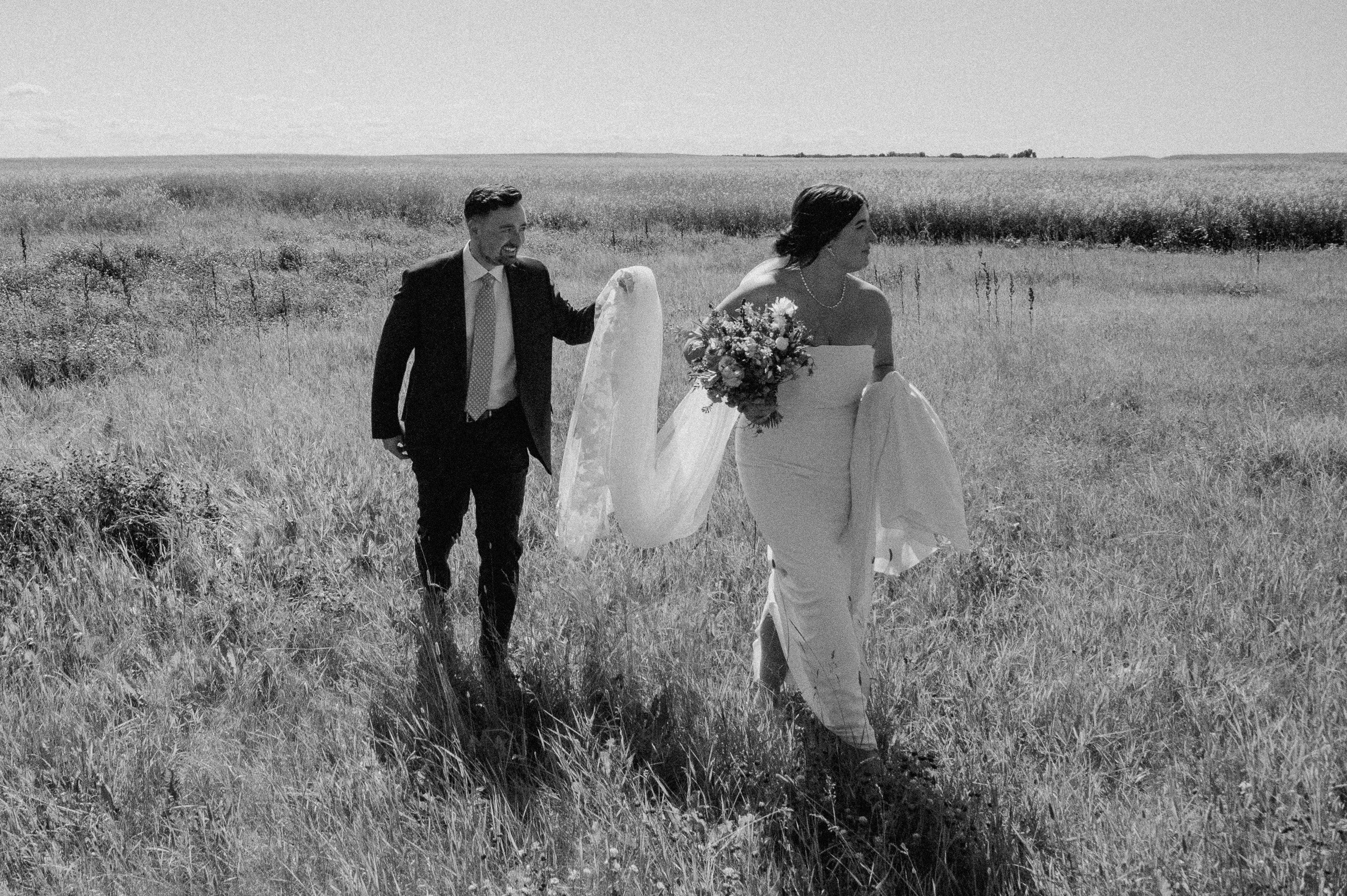 kiandra jeffery - winnipeg wedding photographer - jenny & mack - 35.jpg