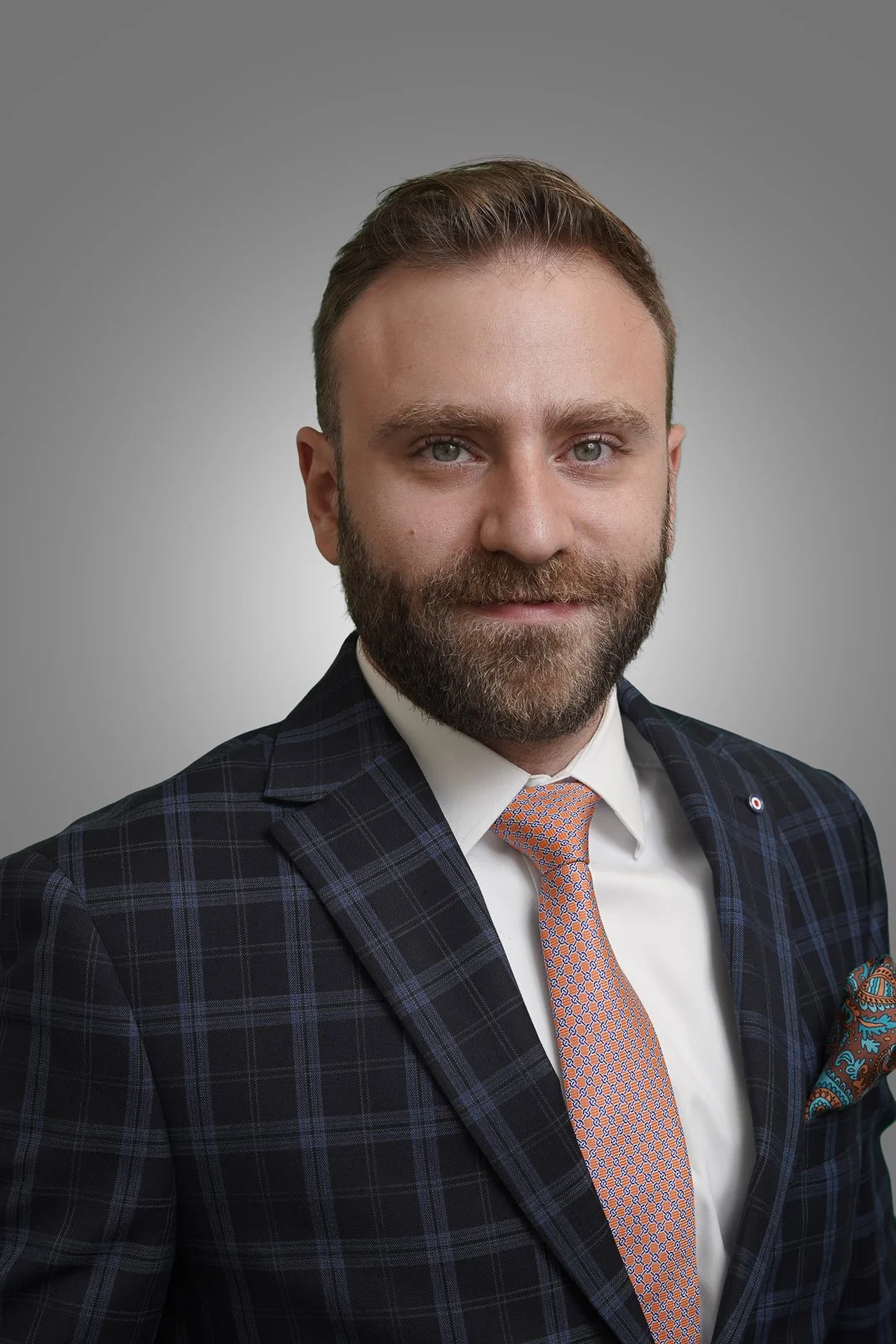 Wide and Bright Headshot 3.jpg