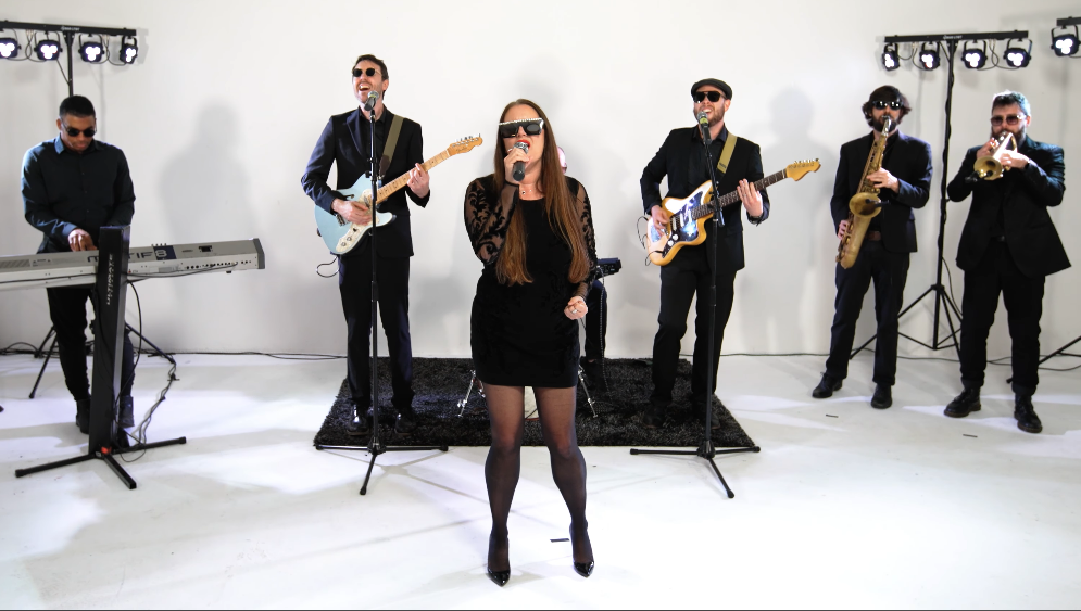 How To Choose the Perfect Band Size for Your Wedding or Event