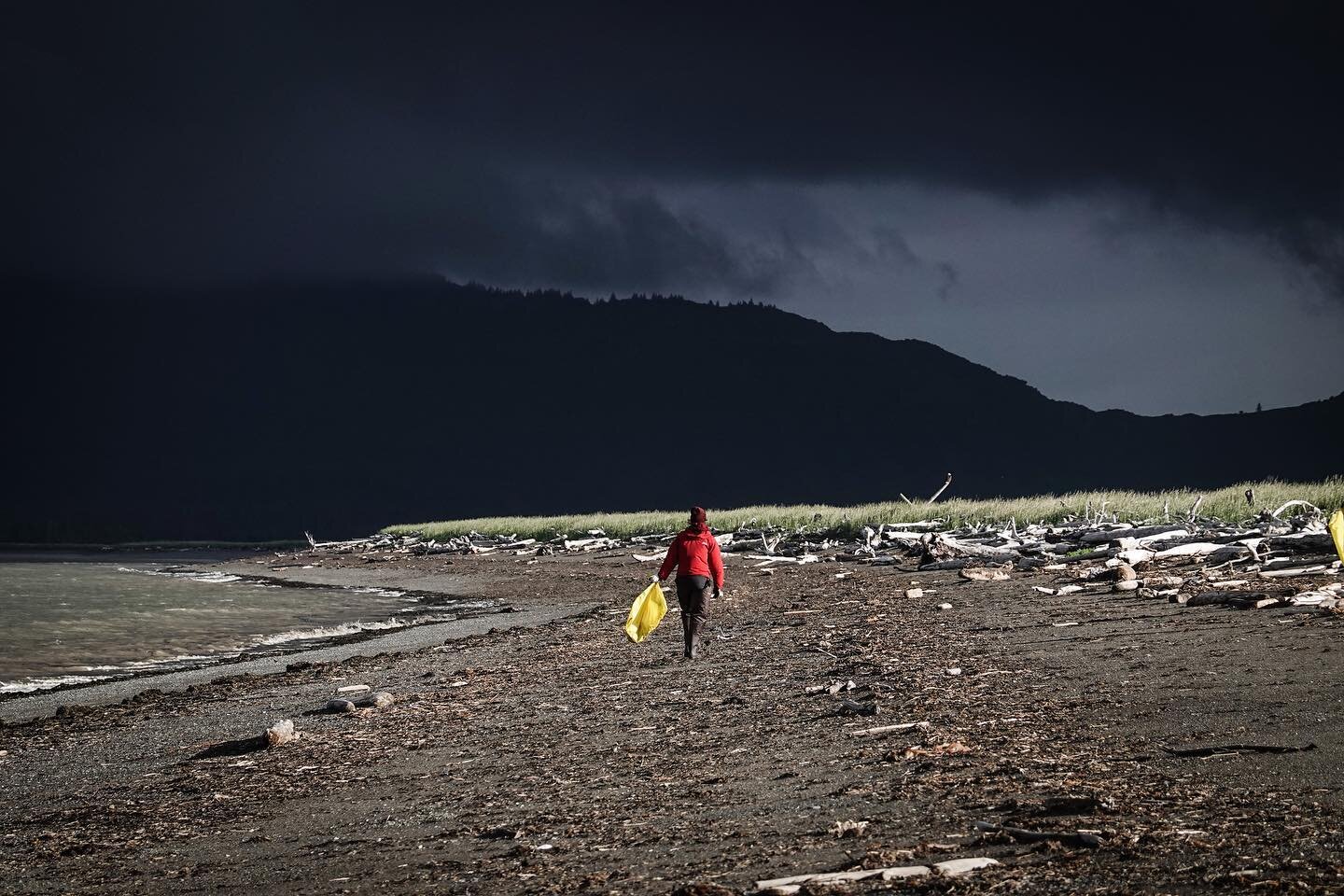 On America Recycles Day, the U.S. based Ocean Plastics Recovery Project would like to thank the 26 volunteers who joined us in Alaska this summer for our largest collection effort to date, removing 7 tonnes of ocean plastic from the coast of Katmai N