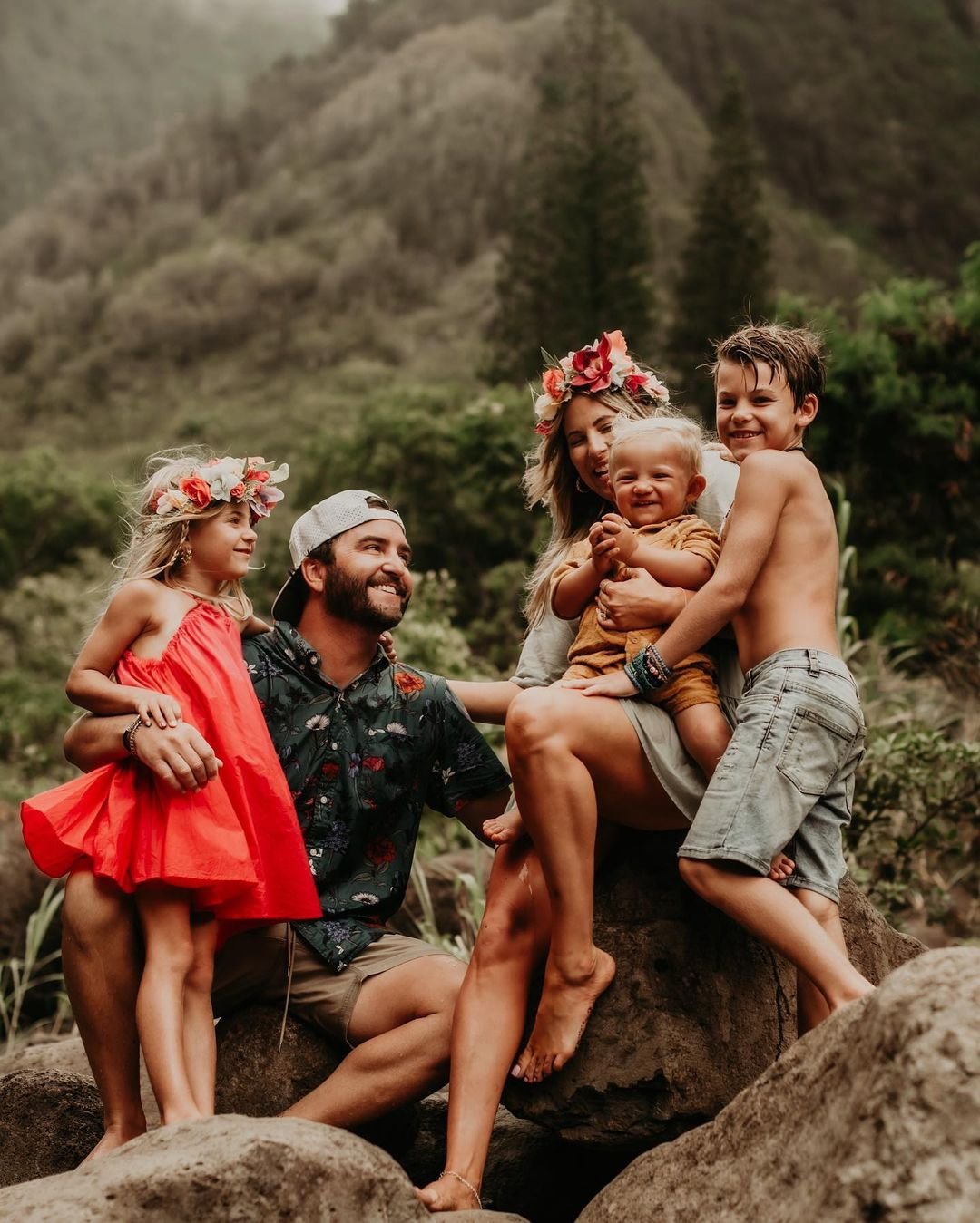 What To Wear In Hawaii for Family