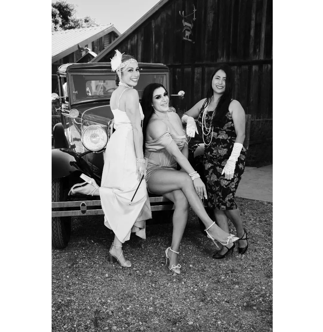 The Roaring Twenties
swipe ➡️ for color
#centralcoast #centralcoastbride #centralcoastweddings #weddingphotographer #eventphotographer #centralcoastphotographer #wedding #quince #quincea&ntilde;era #portrait #family #senior #corporate