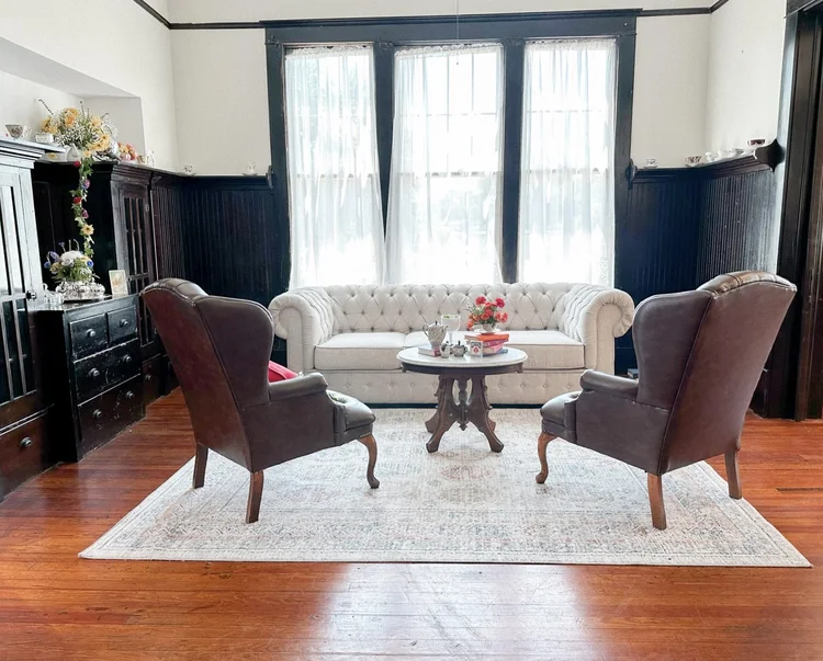 Seating area in the Judge's Chambers