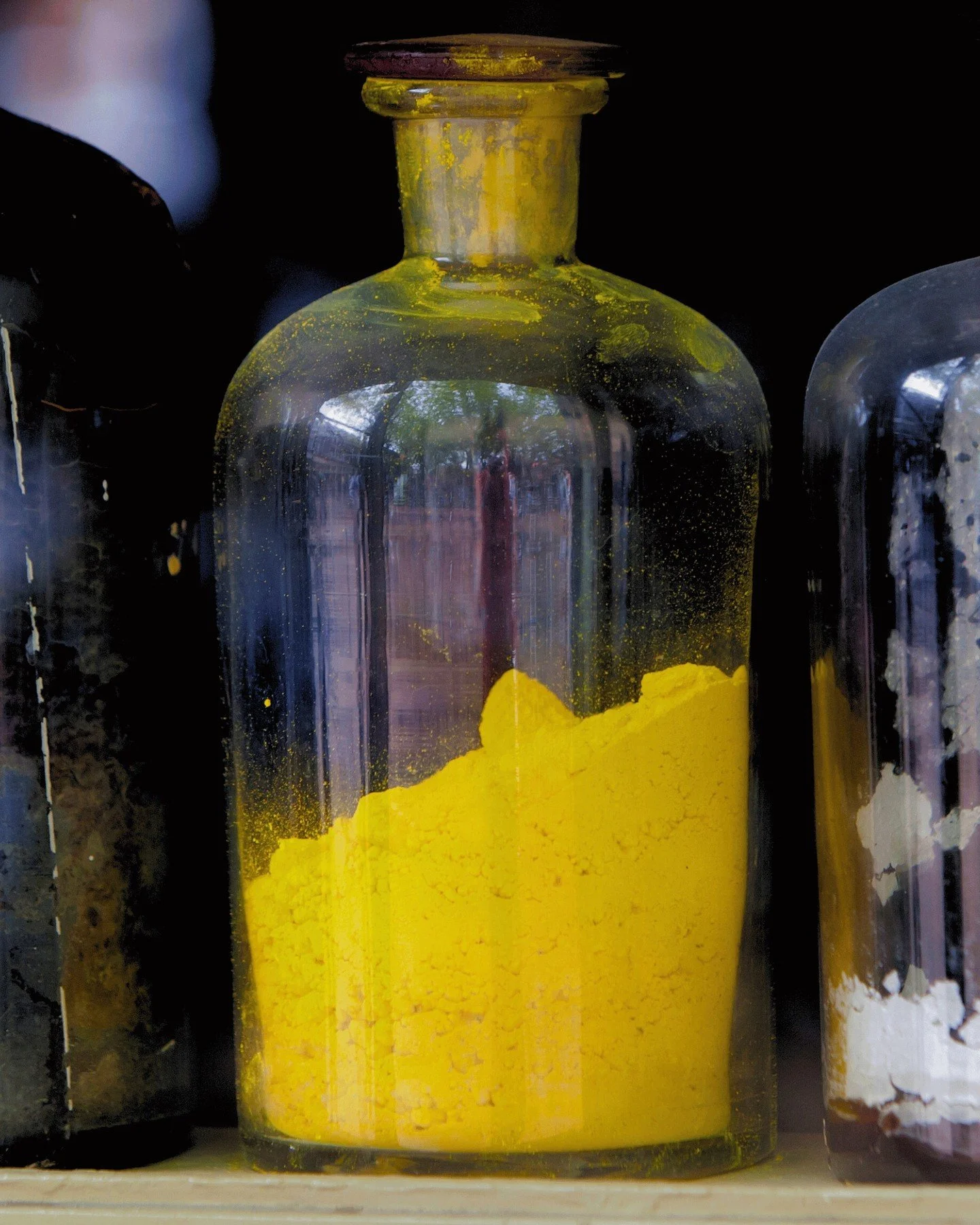 This is orpiment. Painters prized it for a yellow that nothing else could match. It was warm, golden, and luminous. 🎨

It is also arsenic. ☠️

The men who ground it breathed it, wore it in the creases of their hands, and sickened slowly for the sake