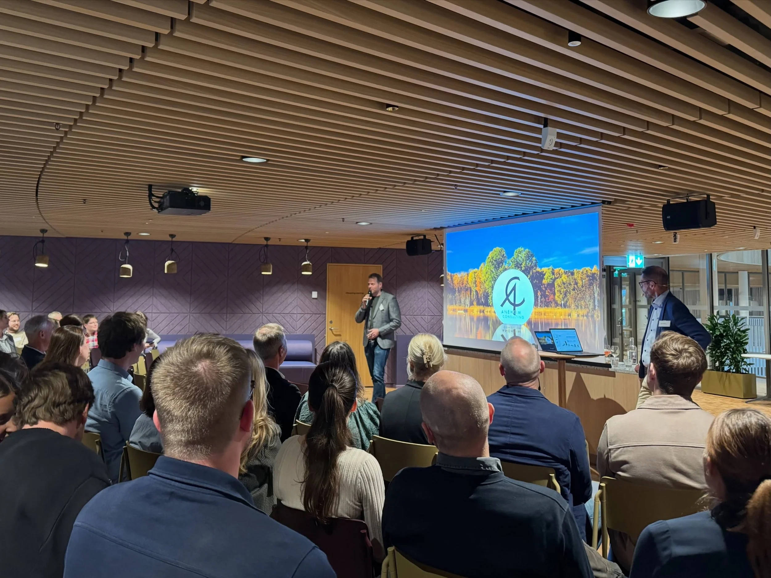 &Auml;nnu tv&aring; h&auml;rliga mingel i Uppsala och Stockholm! 🥂

Stort tack till Robert Gunnarsson &amp; Mats Petersson f&ouml;r inspirerande f&ouml;rel&auml;sningar och tack till alla som kom och bidrog till tv&aring; riktigt trevliga kv&auml;ll