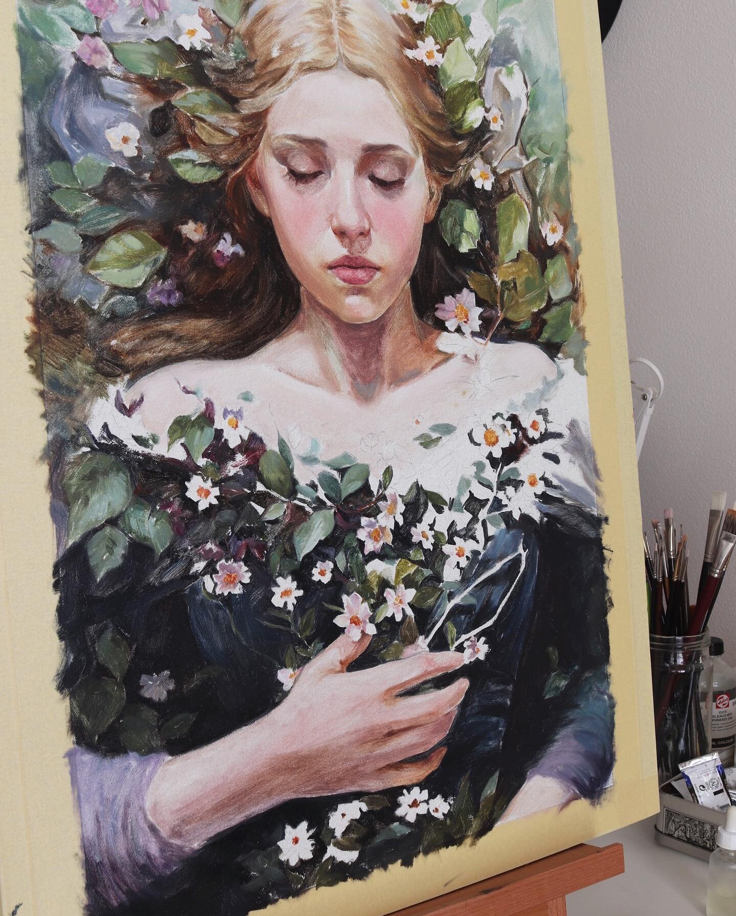 First layer in! (Kinda, some leaves and part of her dress are still untouched).
It&rsquo;s pretty big and detailed so it will take me a while to complete but I&rsquo;m enjoying the process 😊
When I&rsquo;m done I&rsquo;ll share the original one I pa