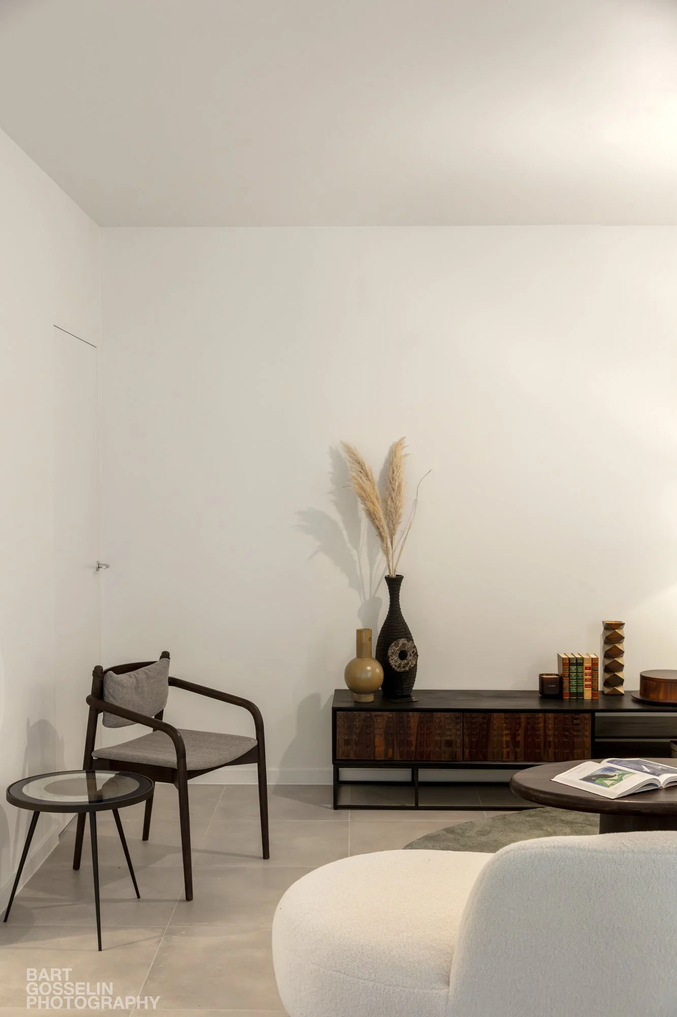 2512 3LIV model app 17.jpg