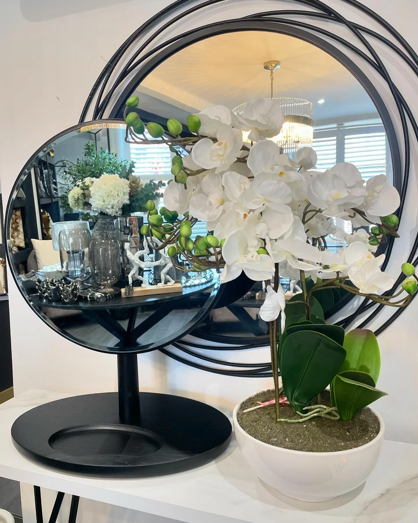 NEW IN VANITY MIRRORS ✨

I&rsquo;ve been looking for some really gorgeous vanity mirrors to bring to the shop for you and I think I&rsquo;ve found the perfect ones! This huge black wooden one is so impressive and these antique gold and marble based m