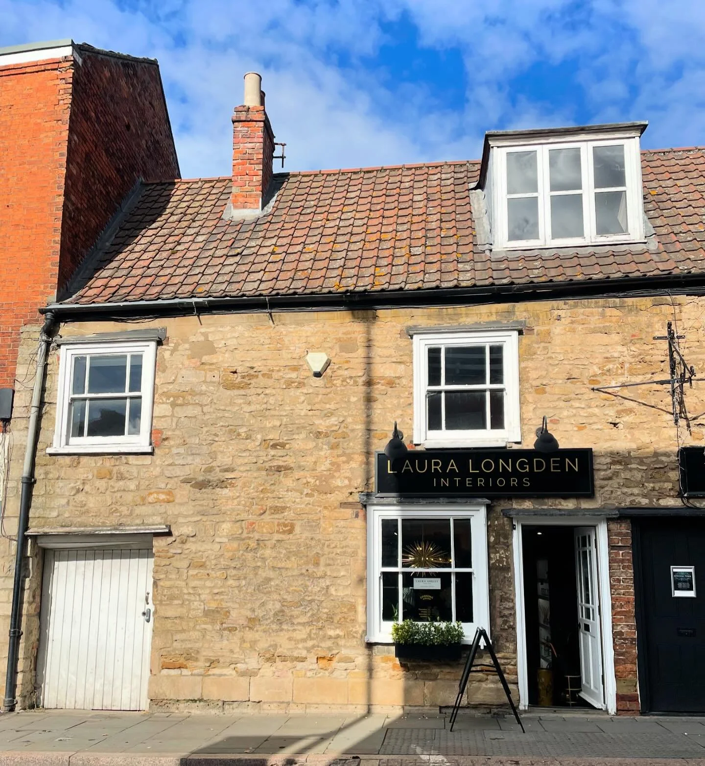 Are you visiting today ☀️ gorgeous day on a gorgeous building 😍 open until 3 xx