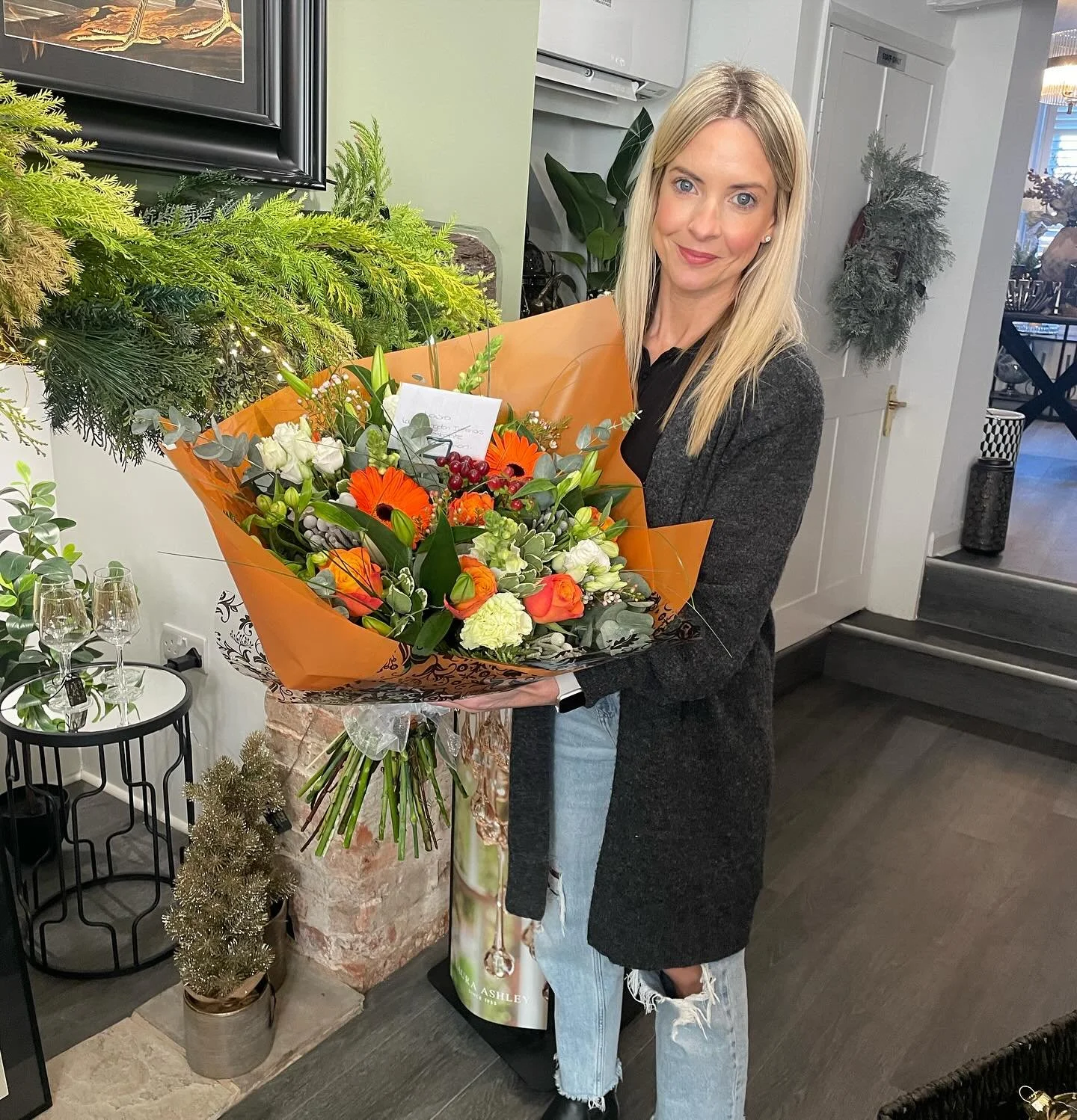 Married ten years today 🧡 and my gorgeous husband sent me our wedding bouquet from the wonderful @glenesk.flowers what a gorgeous surprise 🧡