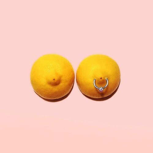 did you know lemons
&amp; salt, rubbed on a cutting boards clean them very well in a non toxic way, leaving them smell fresh and
ready for more kitchen prep 🐒
