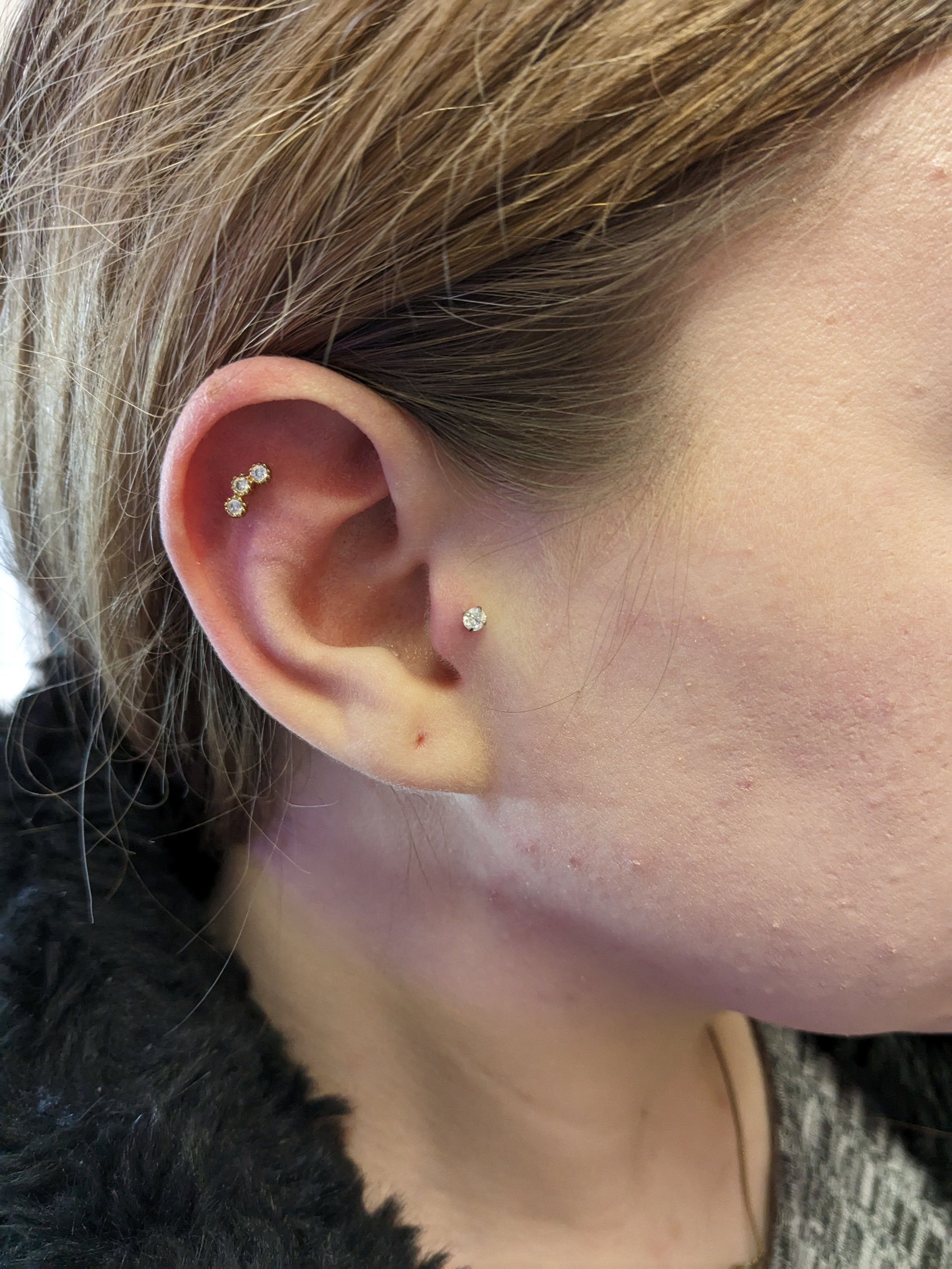With Genevieve Piercings curated ear piercing party sparkle specialist tooth Jewels jewellery styling laser kings ship tattoo Southsea Portsmouth tattoo kingsshiptattoo femalepiercer piercings with genevieve curated ear specialist piercings multiple