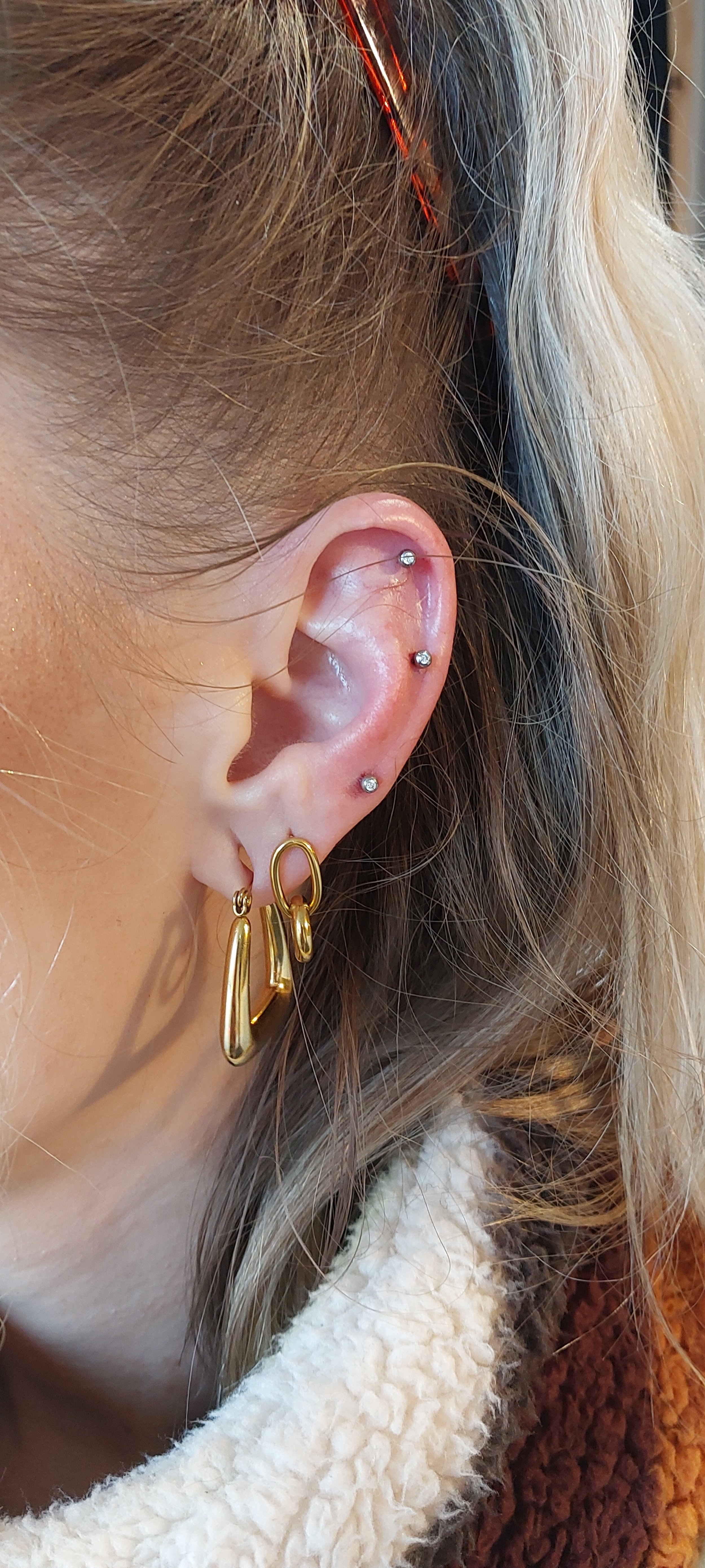 With Genevieve Piercings curated ear piercing party sparkle specialist tooth Jewels jewellery styling laser kings ship tattoo Southsea Portsmouth tattoo kingsshiptattoo femalepiercer piercings with genevieve curated ear specialist piercings multiple