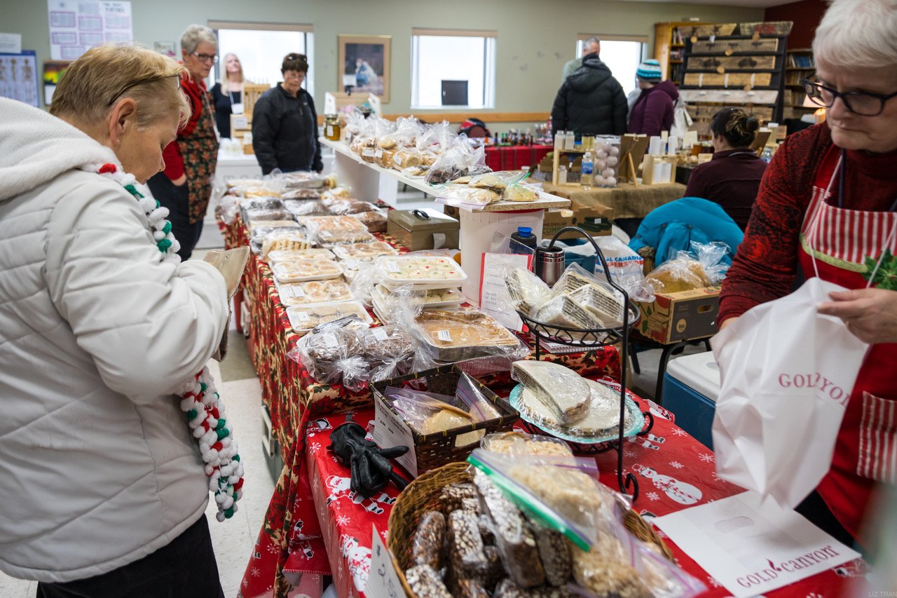 Holiday Alley Market .jpeg