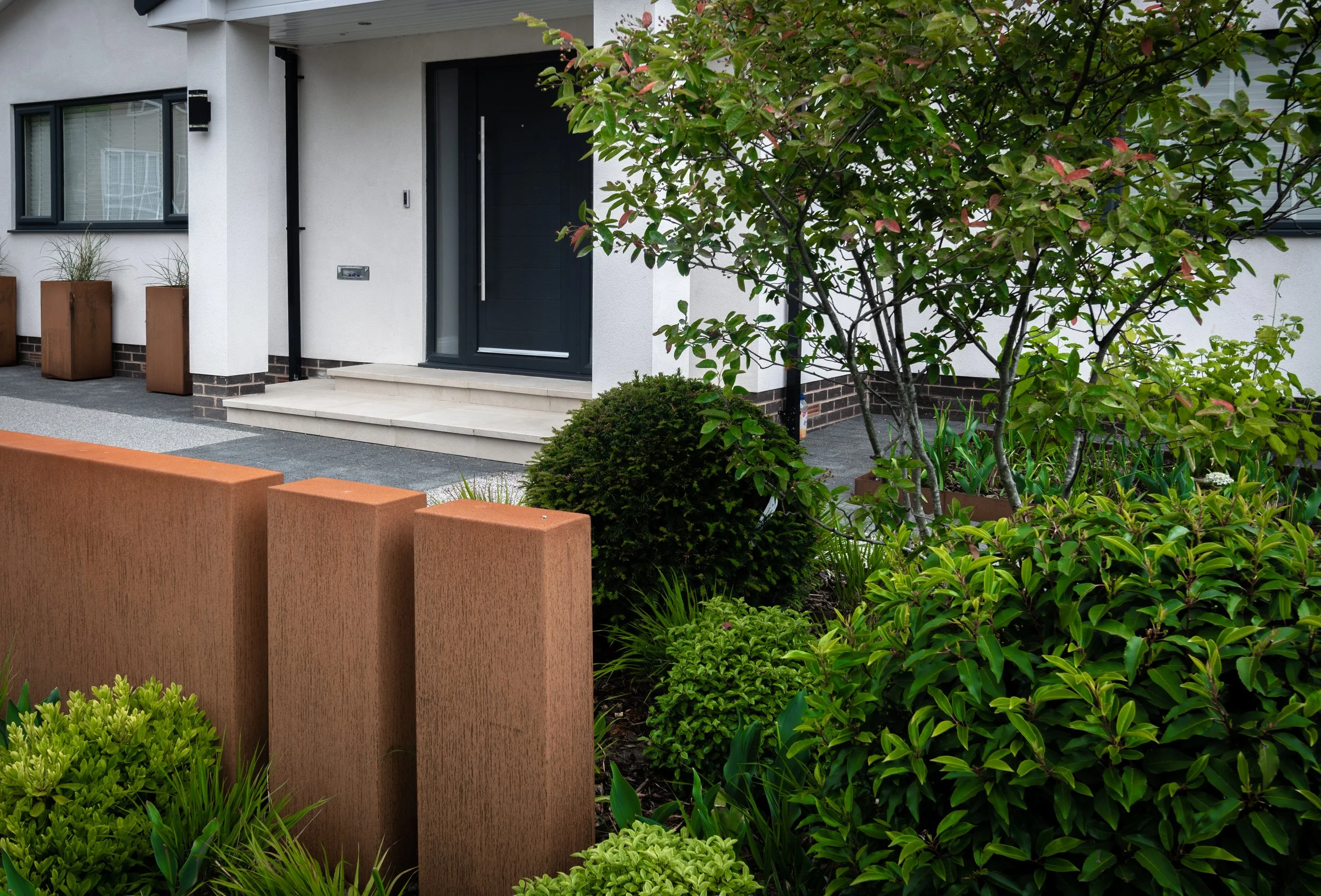 Whitefield front garden (4 of 6).jpg