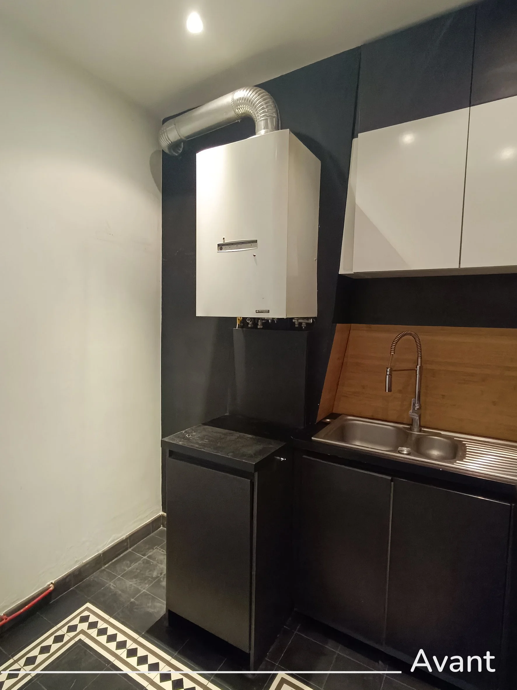 trinite-paris-renovation-cuisine-avant-02.jpg