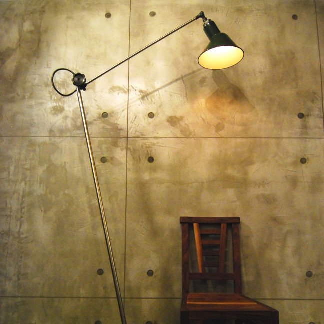 O.C.White-double-disk-floor-lamp.jpg