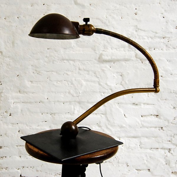 Saucer-desk-lamp.jpg