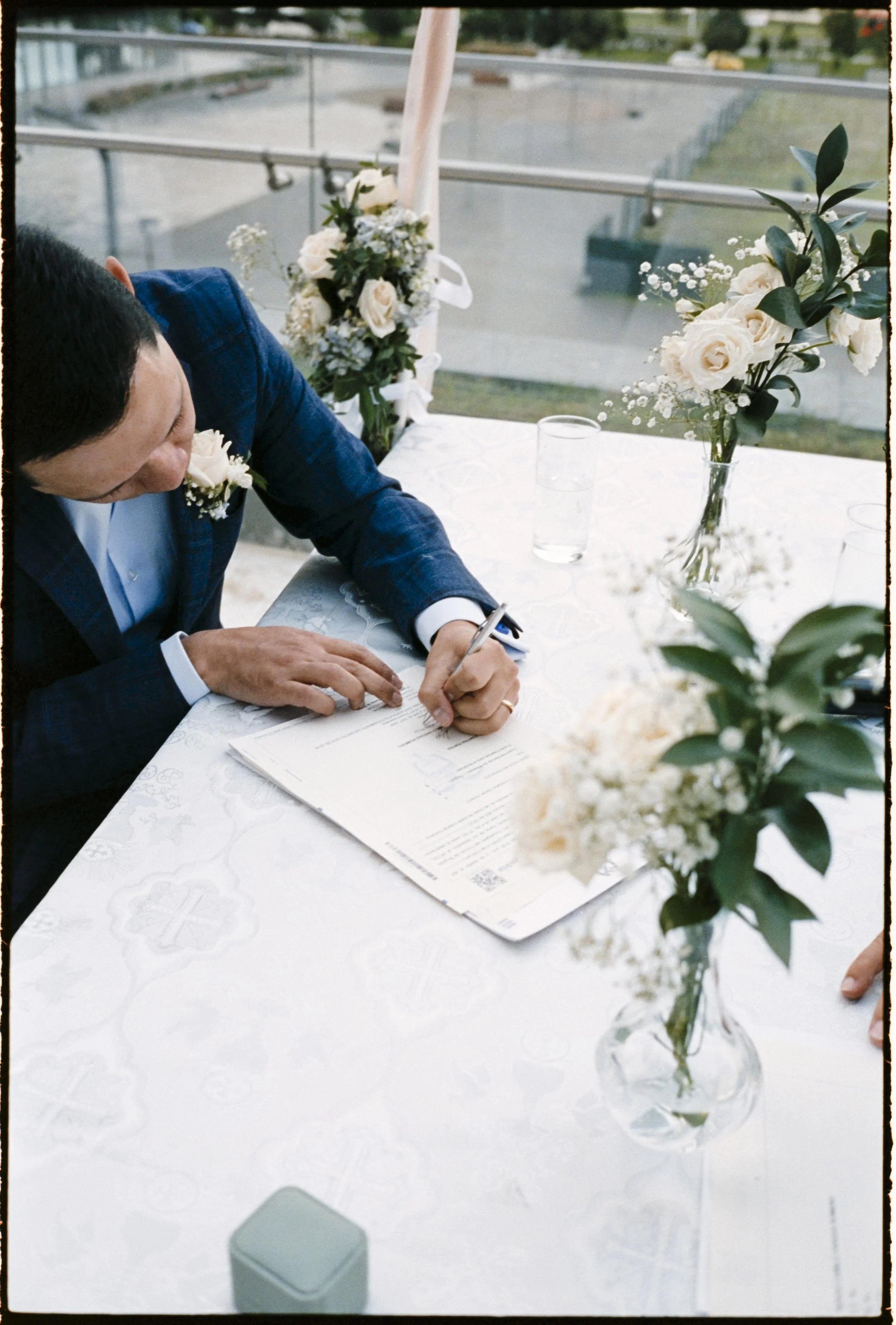 boda_cinestill800t-23.jpg