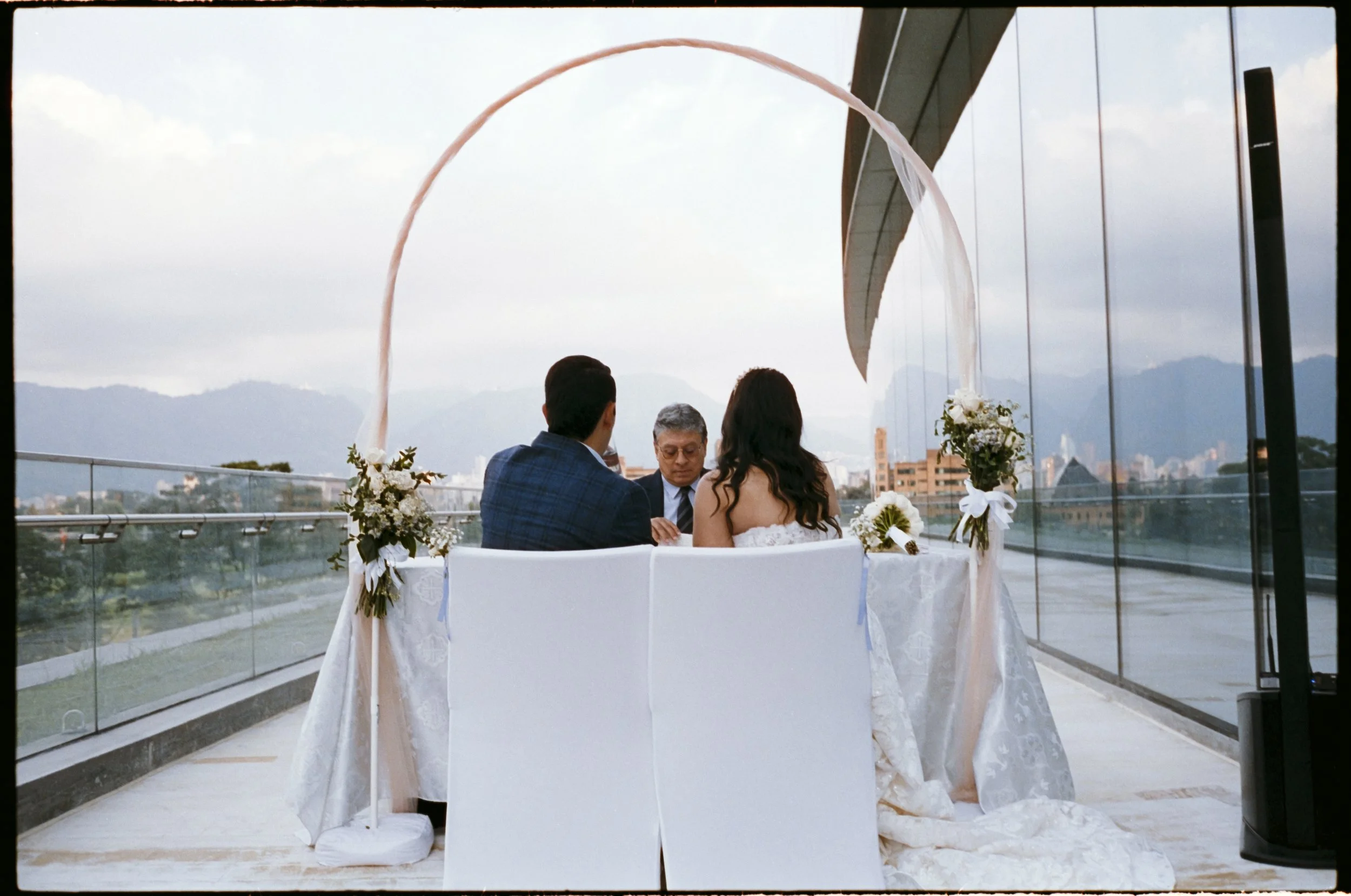 boda_cinestill800t-22.jpg