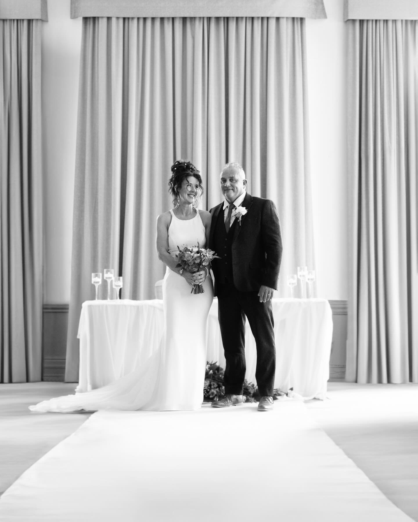 The 1st June I got to photography the wedding of this beautiful couple✨ I just thought I have to share some of these gorgeous photos of them on their special day &hearts;️
