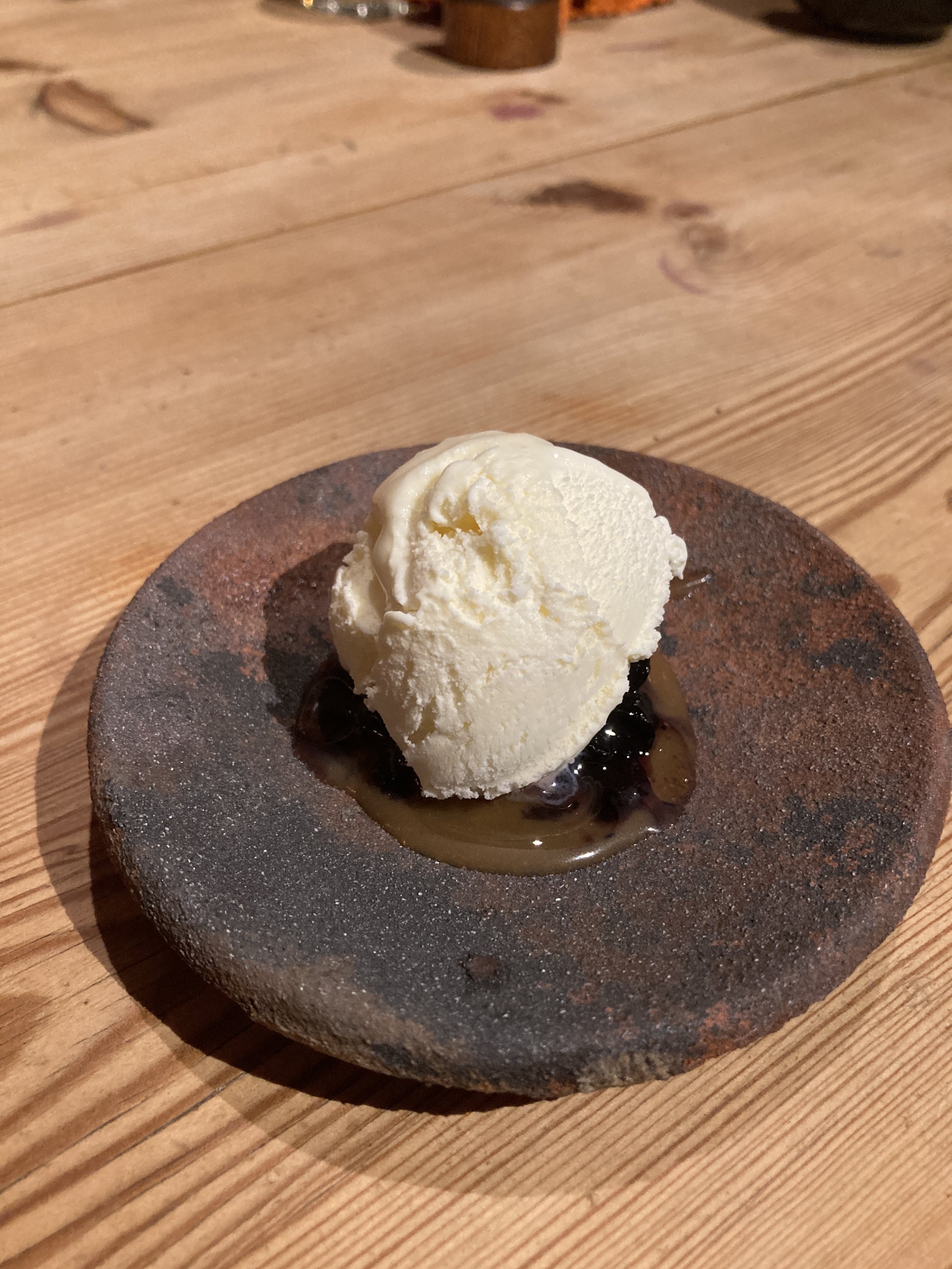 SKÅL, ø:10cm, koks/kull, kr.700