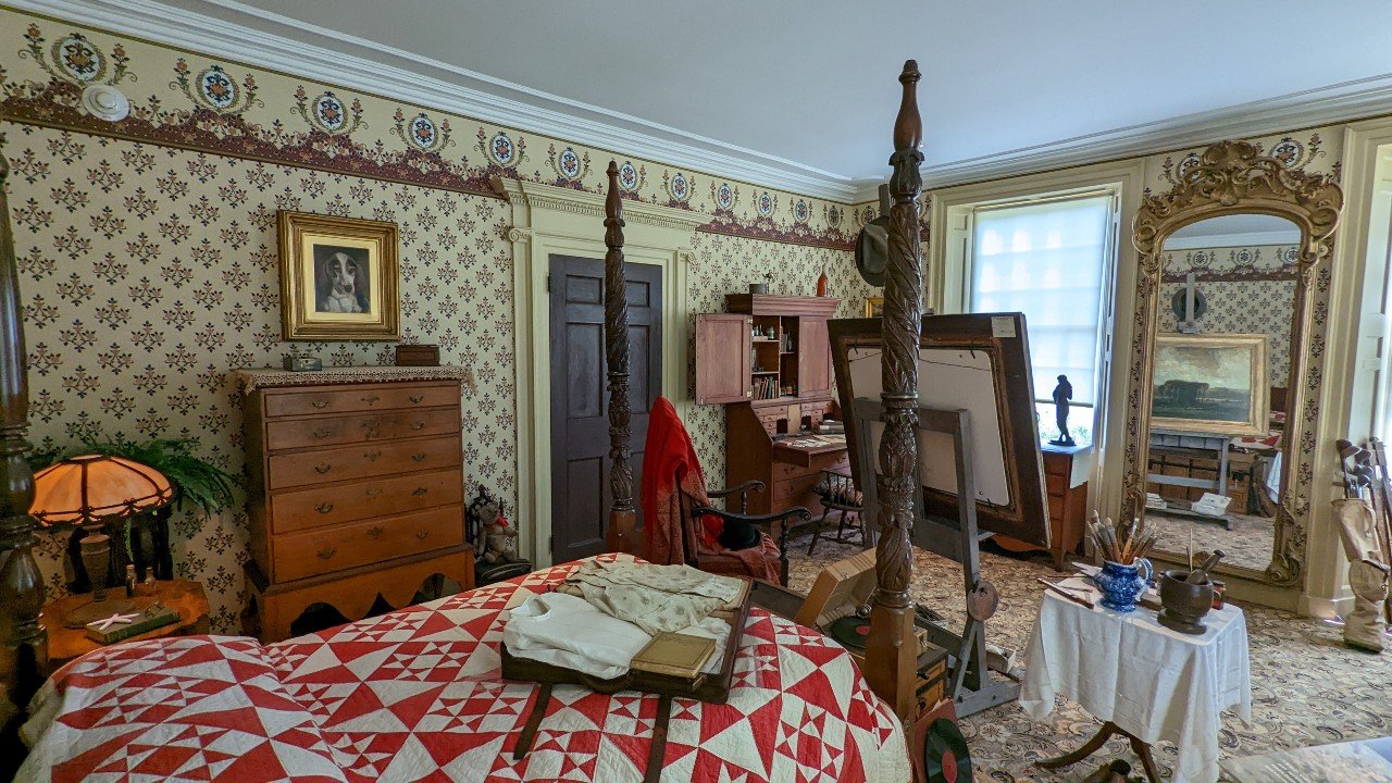 Some guest bedrooms were also personal studio space.