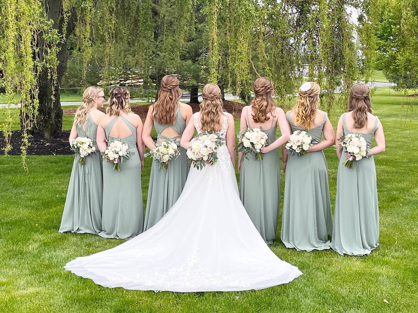 It was such a joy styling hair for this bridal party! And how gorgeous are their dresses against the lush springtime greenery?! 😍
