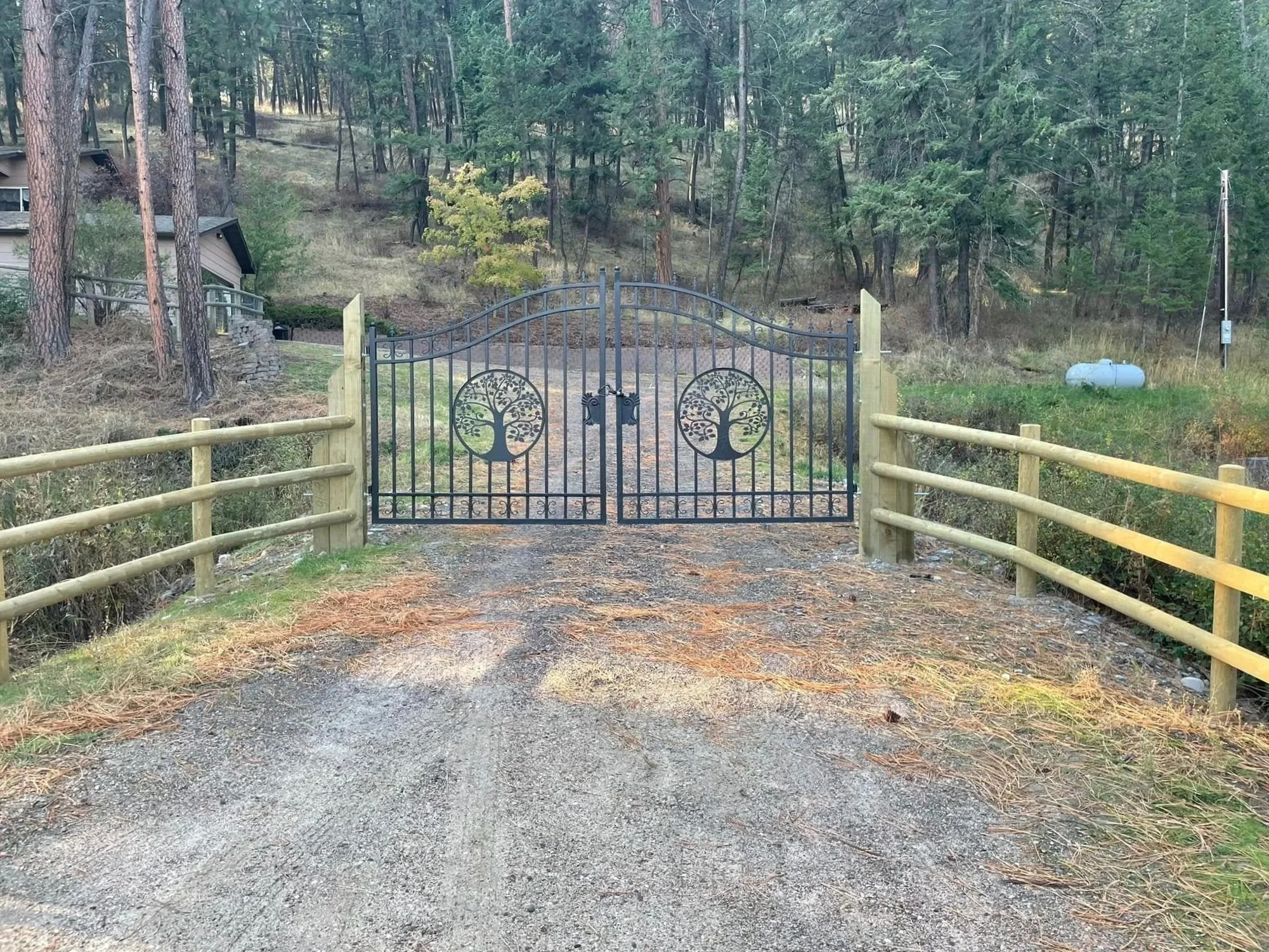Custom gate installation in Missoula, Montana