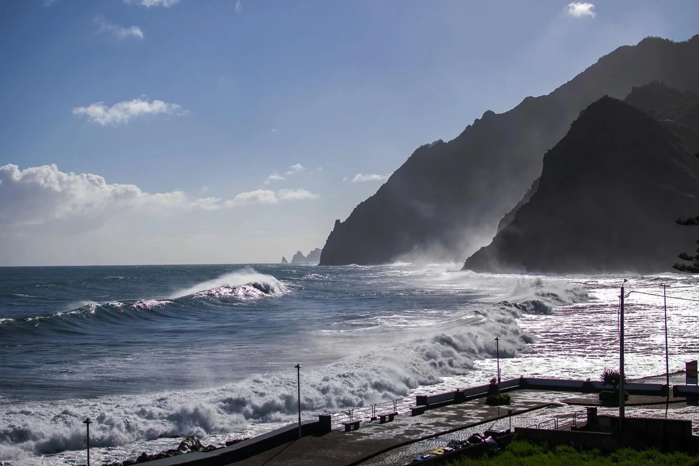 Always the same 
but always different.

Who else is falling in love with this coastline over and over again? 🗻🌊