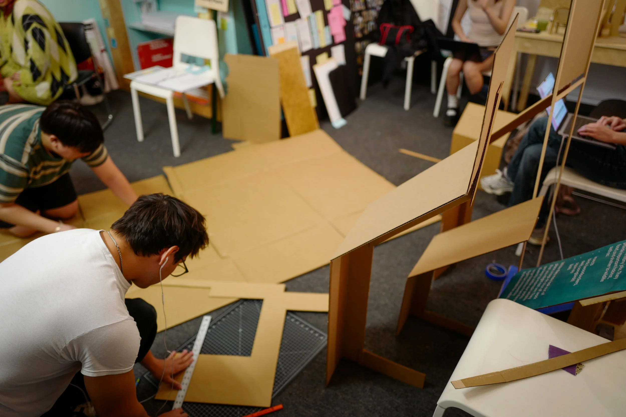 15_Sign Form Factor prototyping.jpg