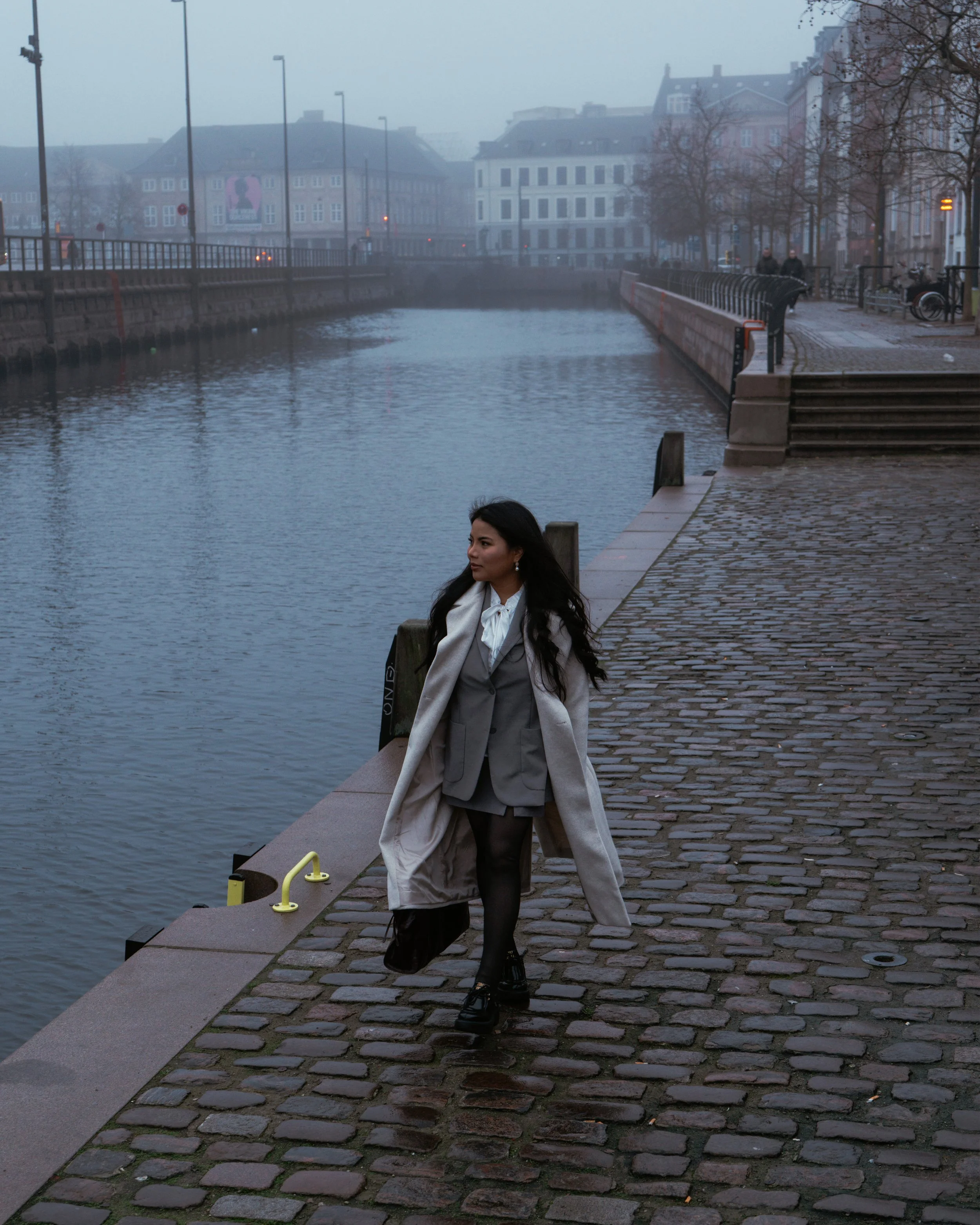 Tourism photo walk in Copenhagen creating relaxed lifestyle portraits