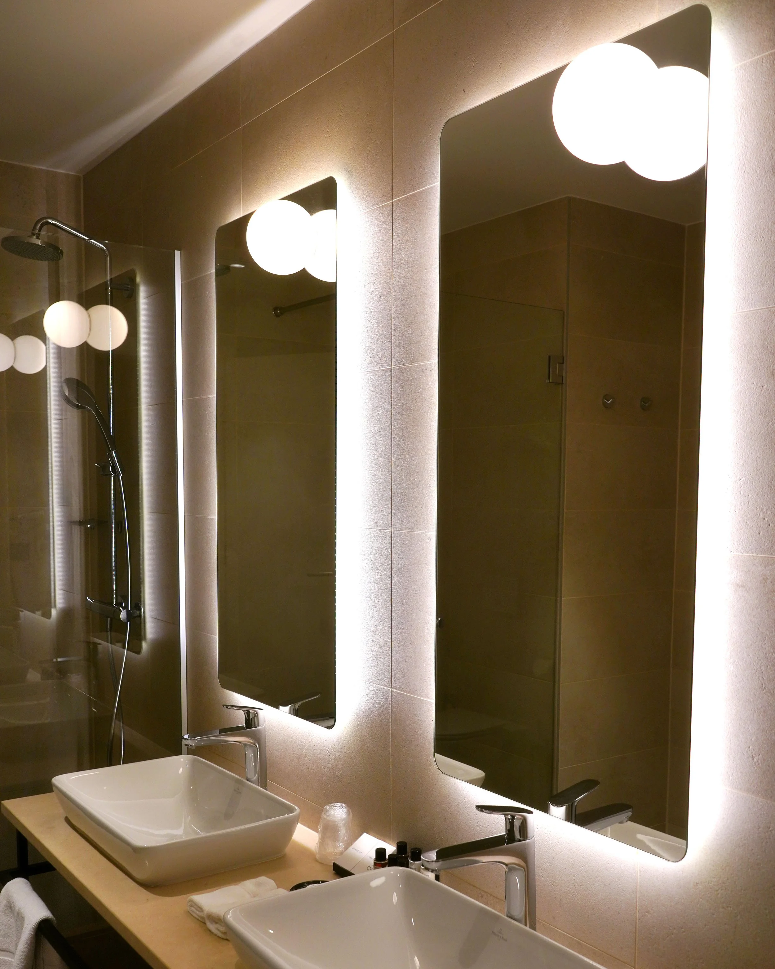Hotel lobby interior photography capturing spatial flow, architectural details, and welcoming design.