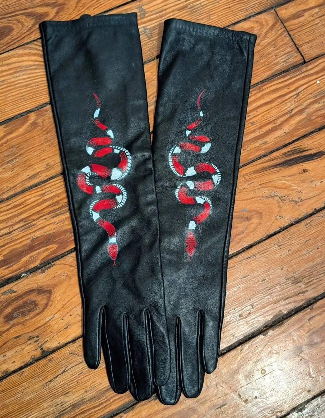 🐍✨ handpainted goods in-shop now by @revisedleather 💚 shop today 1-7PM, happy weekend !!!