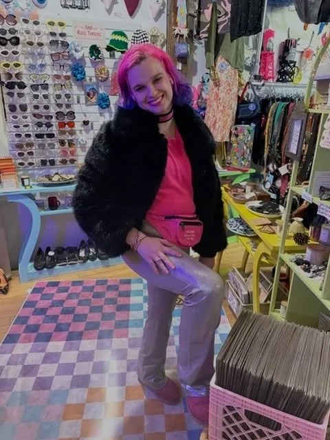 recent customer cuties !!! stop in today 1-7PM to grab all your cozy items before the snowy weekend!! adorable pics by @wildstrawberriesvintage 🍓❣️💫