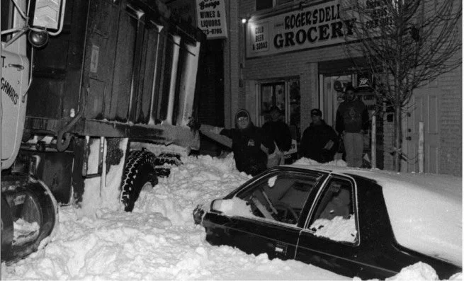 We&rsquo;re closed today due to the snow storm. 
See you back in the shop regular hours on Wednesday (1-7pm).
&bull;&bull;&bull;&bull;&bull;&bull;&bull;&bull;&bull;&bull;&bull;
Get @reshare_app &bull; @retronyc From 1996 to 2006 to 2016&mdash;New Yor